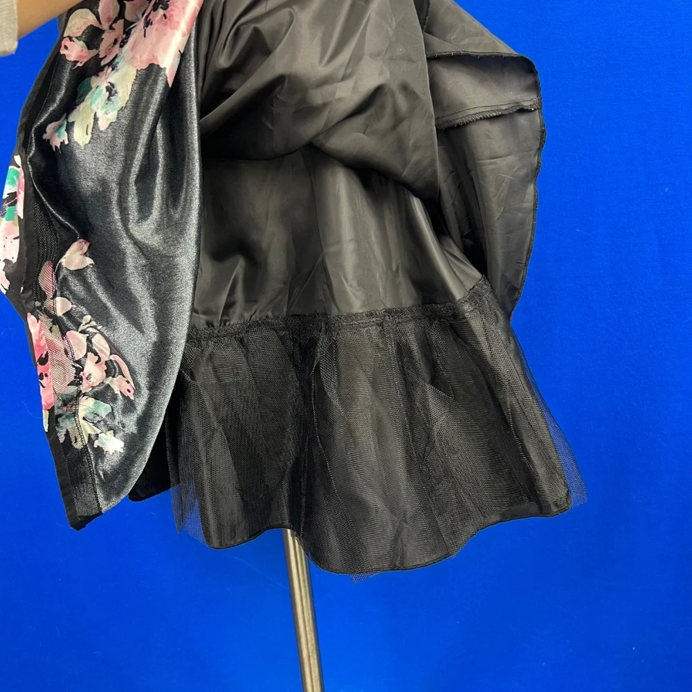|•SEQUIN HEARTS•| Floral Black Skater/Circle Skirt Tulle Layer Size 5